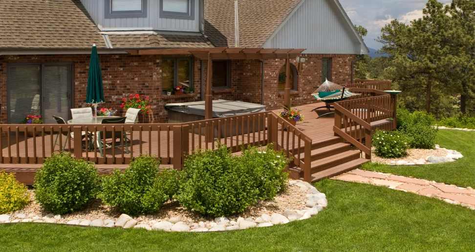 10 Inexpensive Deck Skirting Ideas in 2024